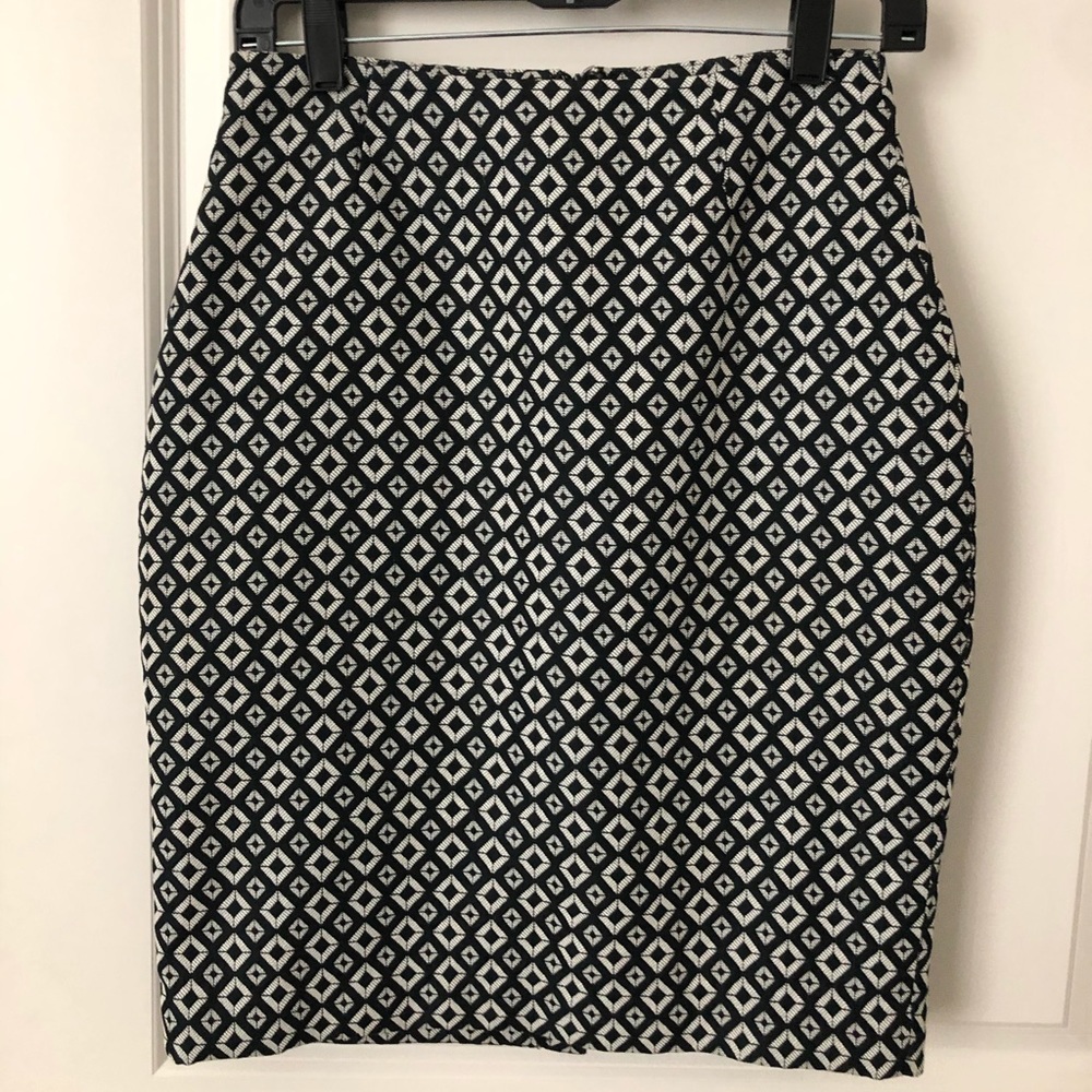 Worthington pencil skirt size 4